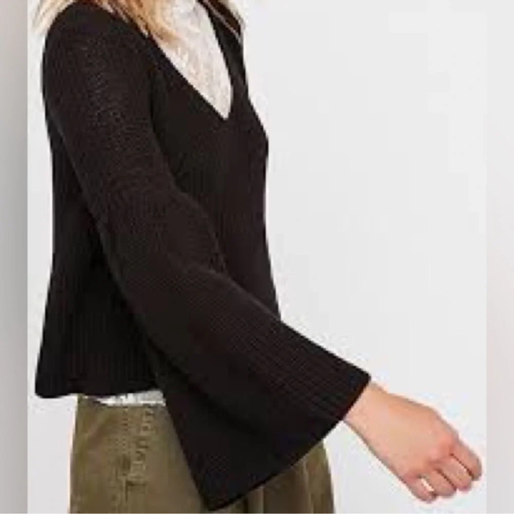 Free People Damsel‎ Flare Sleeve Cable Knit Black Pullover Sweater S